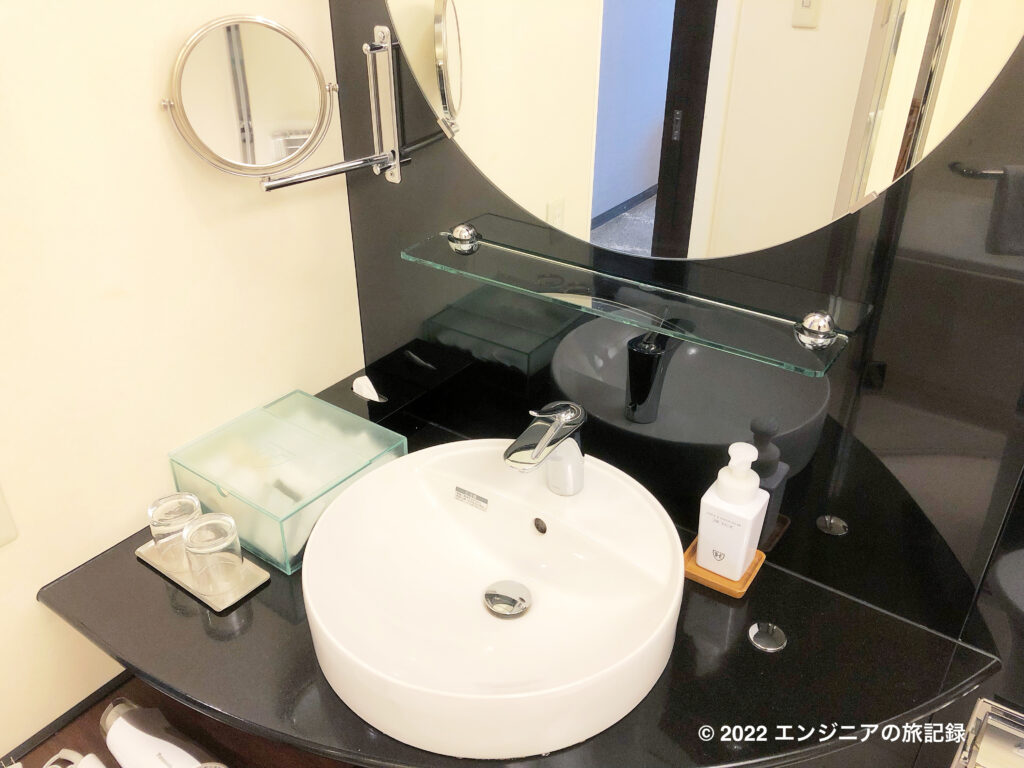 ザ ロイヤルパークホテルアイコニック東京汐留のスタンダードキングの洗面台