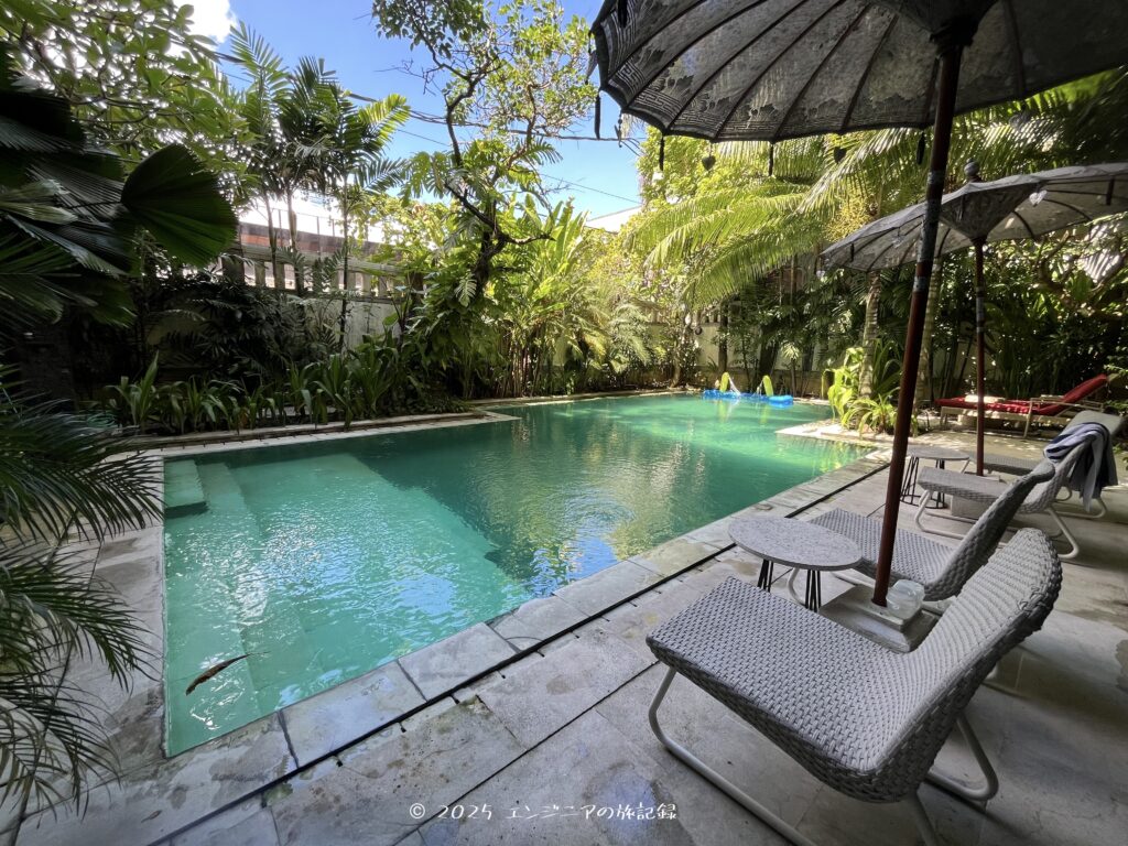 Hub Bali Coworking Legianのプール