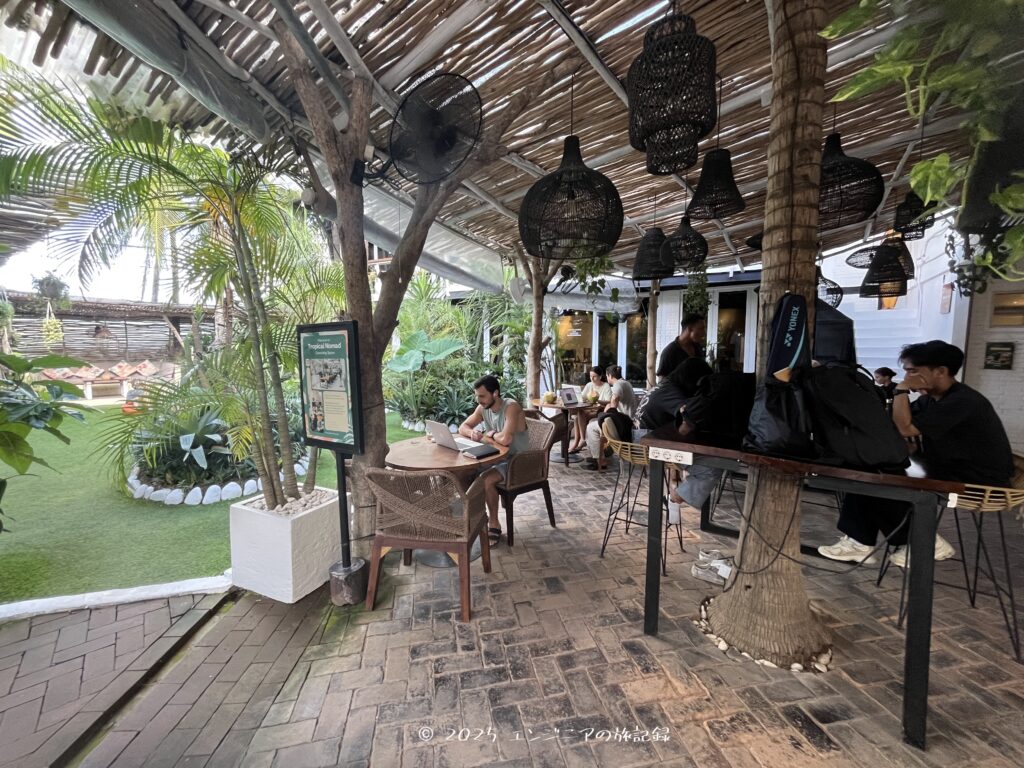 Tropical Nomad Coworking Spaceの外席