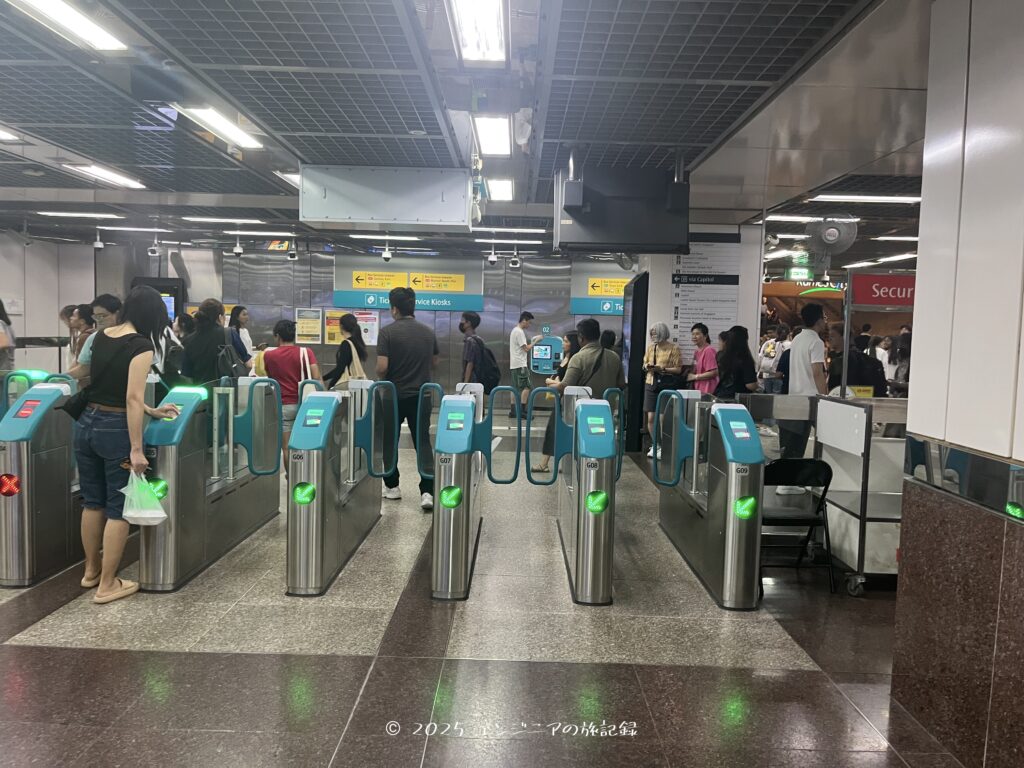 シティ・ホール駅の改札