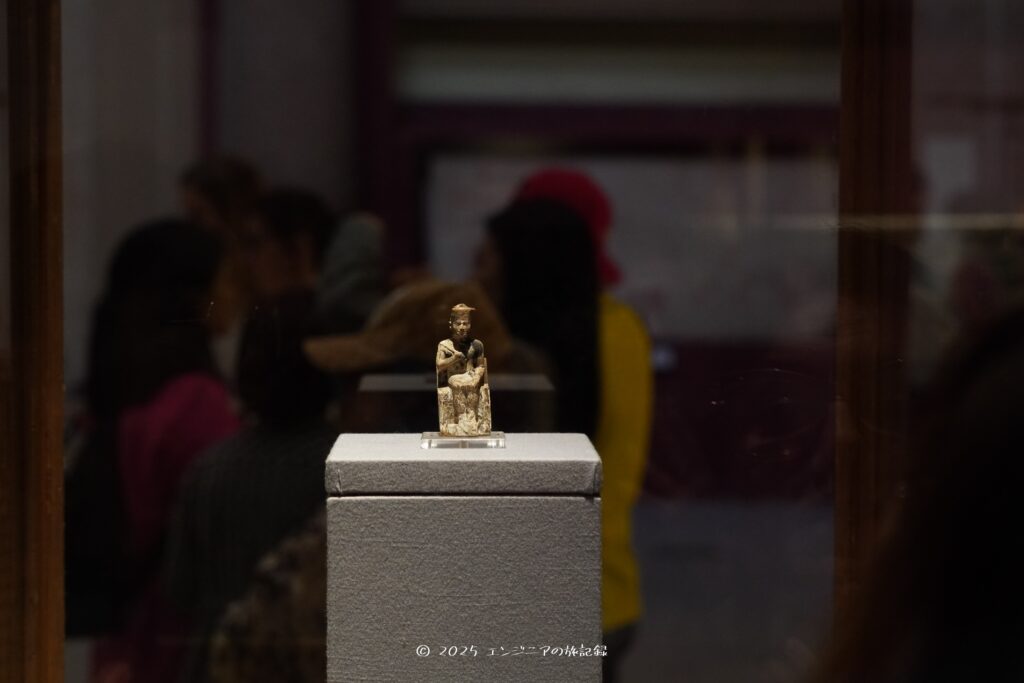 エジプト考古学博物館のクフ王の座像