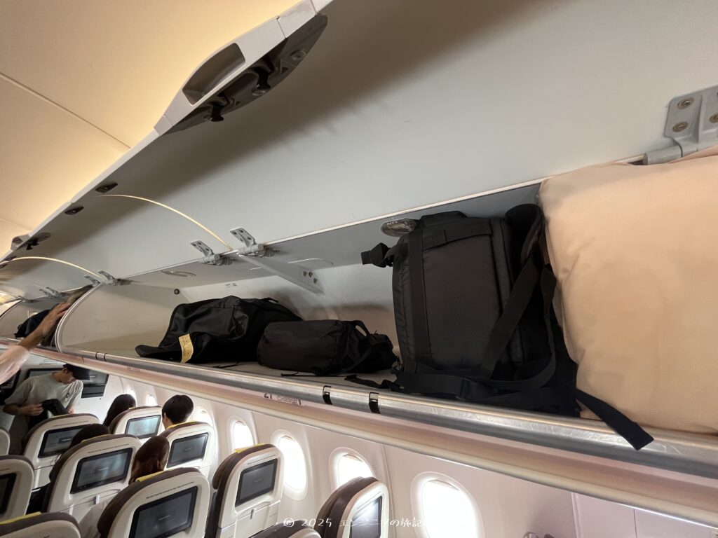 ロイヤルブルネイ航空の頭上棚