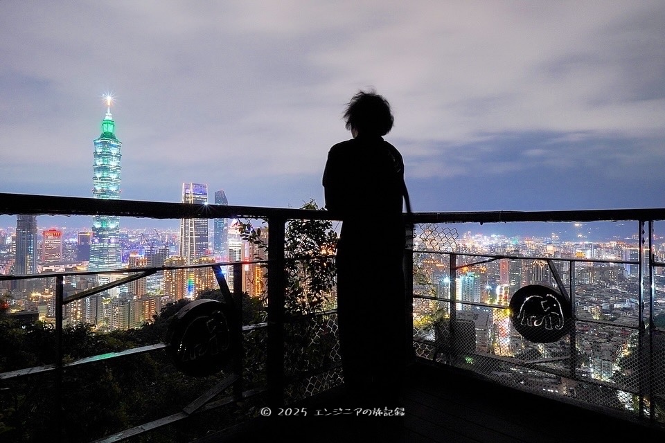 台北の象山の頂上付近の展望デッキ