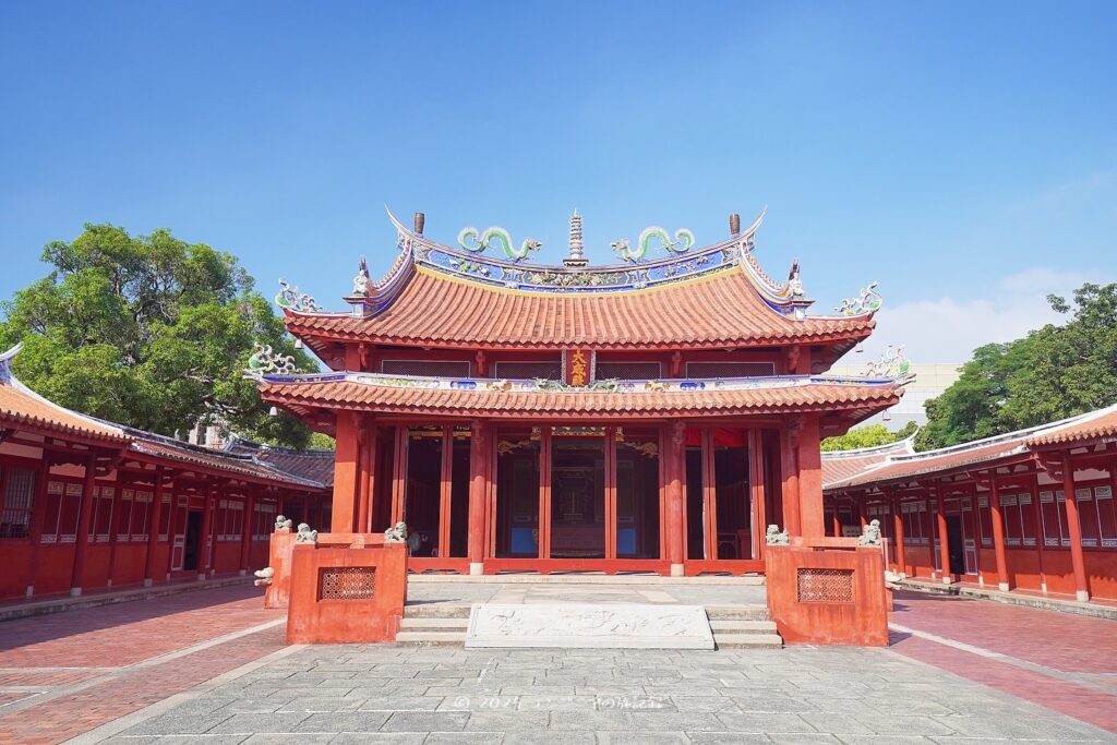 台南孔子廟にある大成殿には孔子の位牌が置かれています