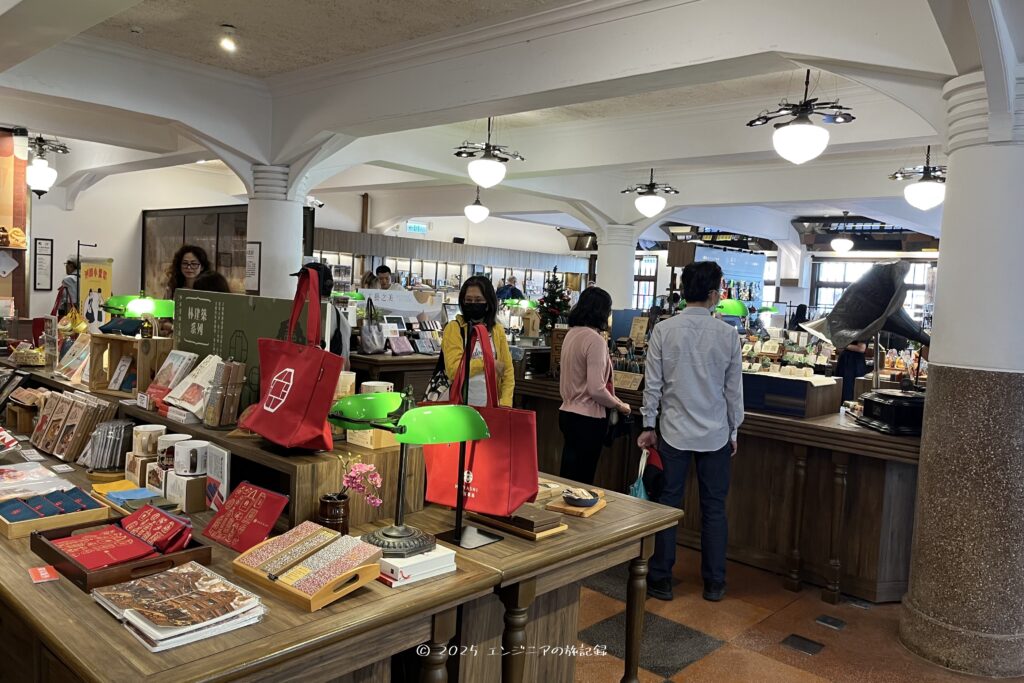 台南の林百貨店の館内の様子