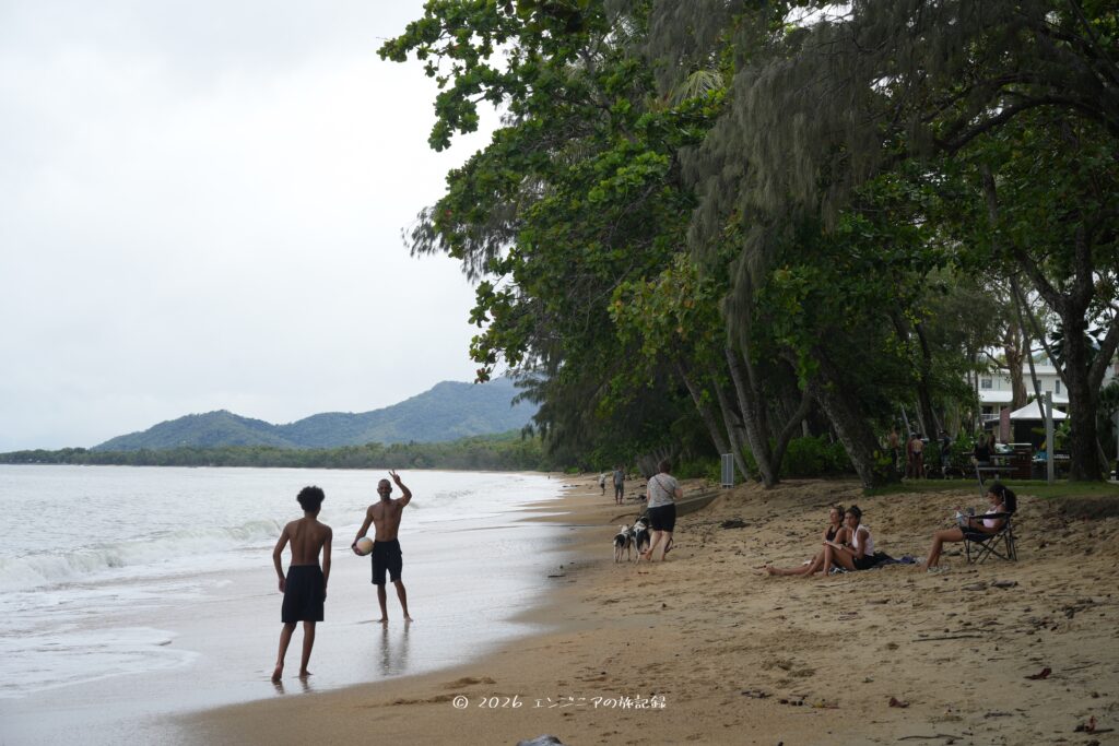 ケアンズのパームコーブビーチの様子