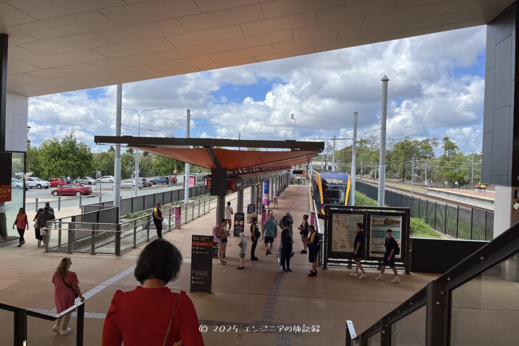 ブリスベン空港からゴールドコーストへ移動する時に利用するAirtrainからトラムへの乗り換え