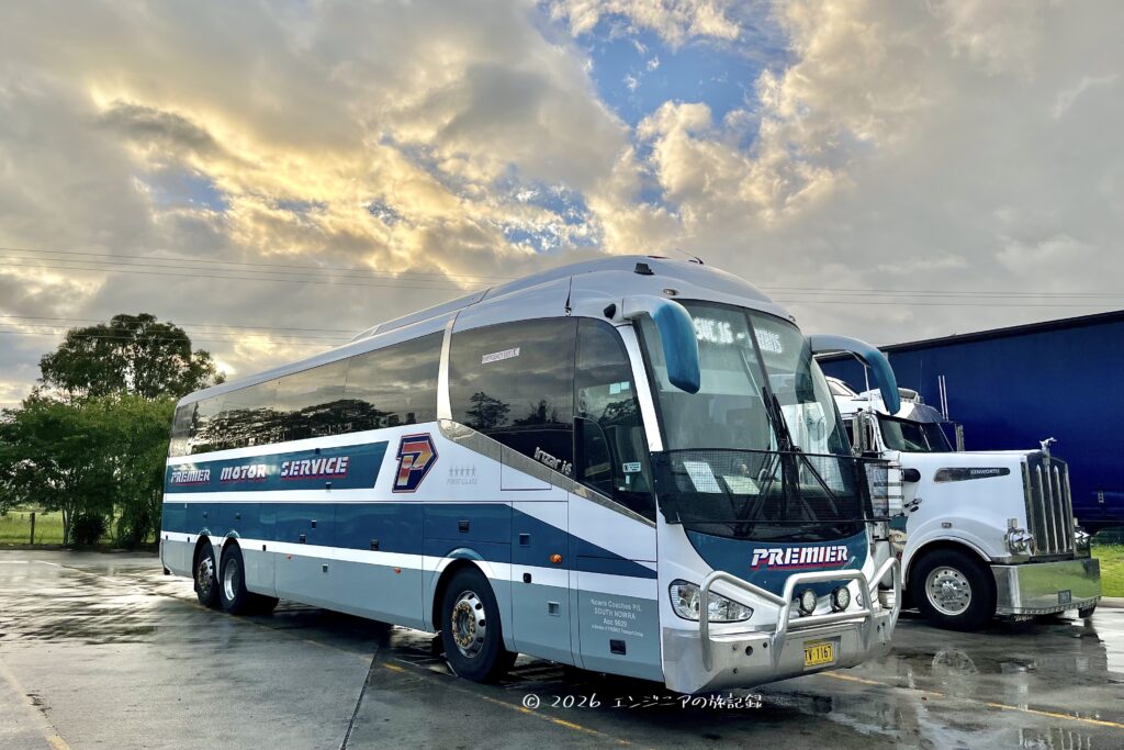 ブリスベンからエアリービーチへ移動する時に利用したPremier Motor Serviceのバス