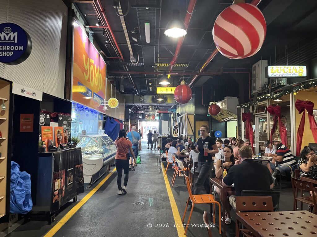 アデレードのアデレード・セントラル・マーケットのフードコートの様子