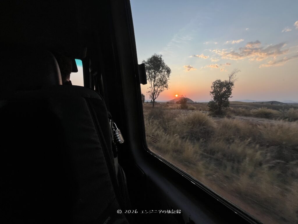 マダガスカルのcotisseでモロンダバへ行く途中に見た夕焼け