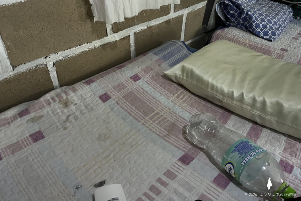 2日目で宿泊したHostal Loma Taraの客室のベッド