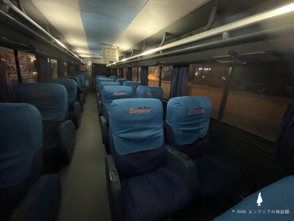 ラパス Emperador バス 内装