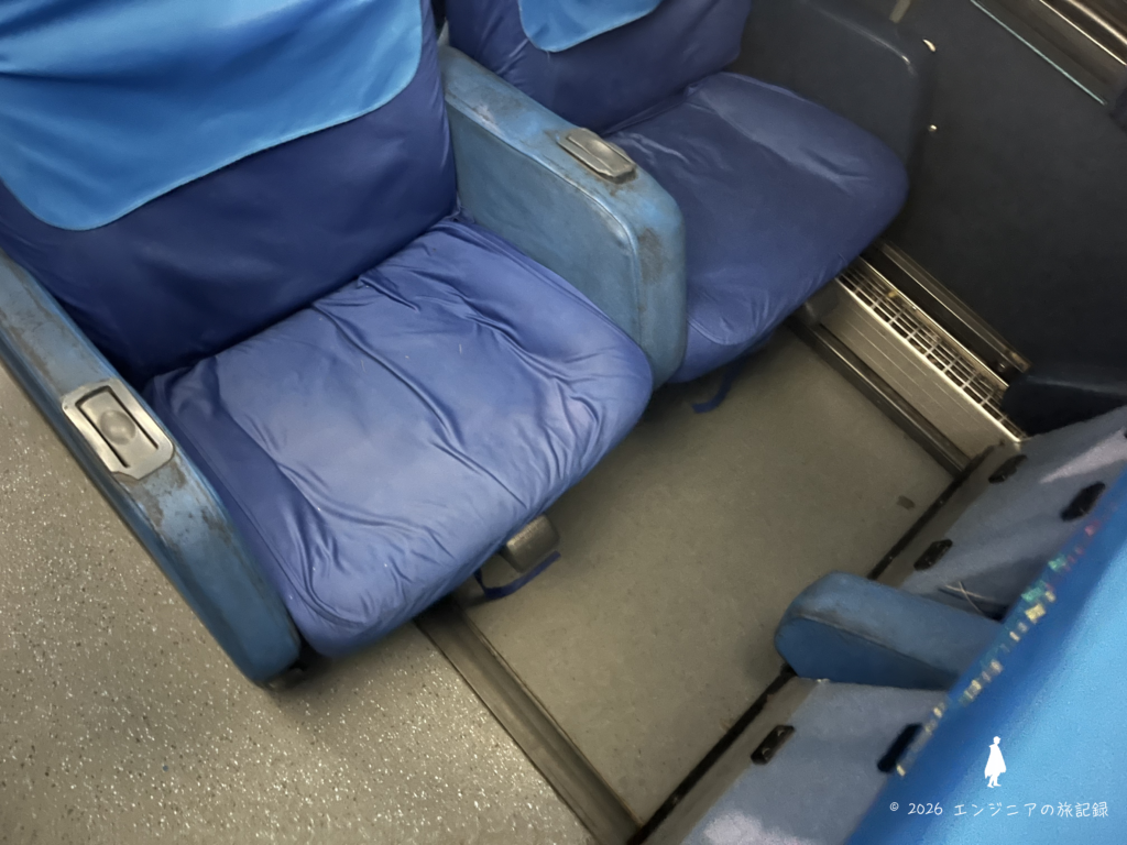 ラパス Emperador バス 座席