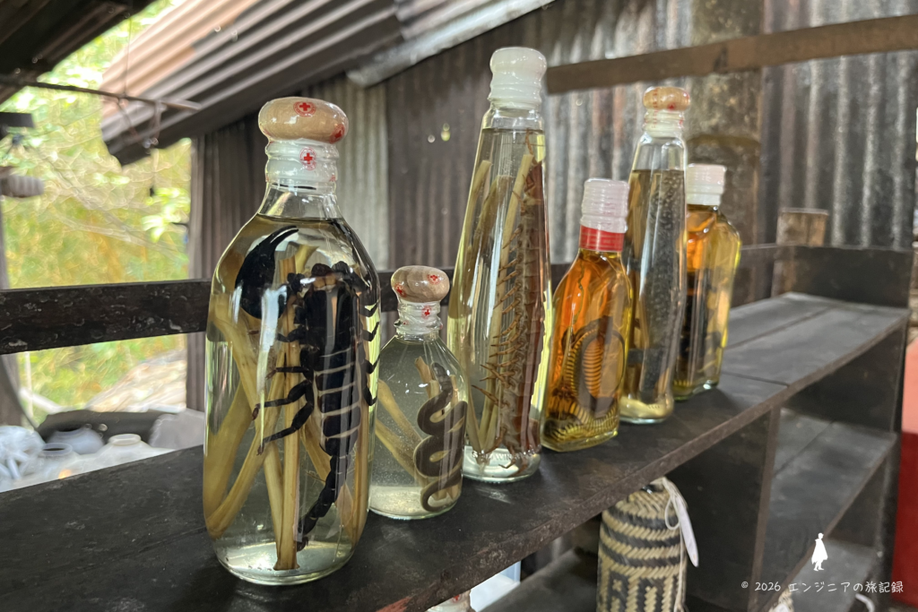 ラオスの伝統的な焼酎「ラオ・ラーオ」の試飲体験