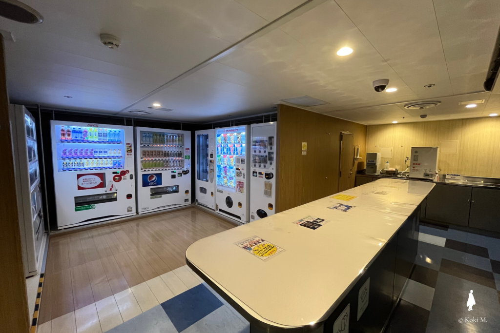 おがさわら丸の自動販売機